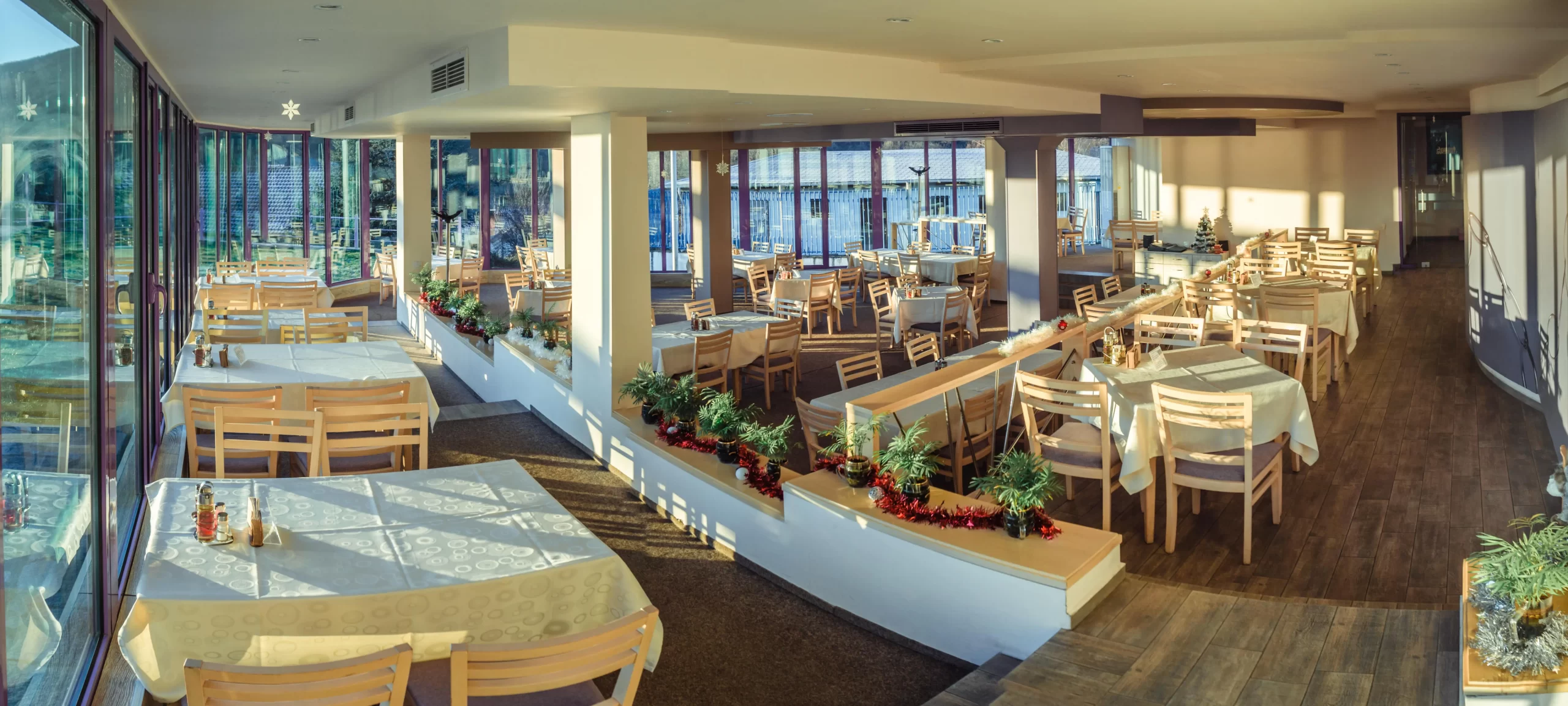 Ð ÐµÑÑ‚Ð¾Ñ€Ð°Ð½Ñ‚ Ð¡Ñ€ÐµÐ±ÑŠÑ€Ð½Ð¾ ÐµÐ·ÐµÑ€Ð¾ Ð¡Ñ‚Ð°Ñ€Ð° Ð—Ð°Ð³Ð¾Ñ€Ð° Ð¾Ñ‚Ð²ÑŠÑ‚Ñ€Ðµ